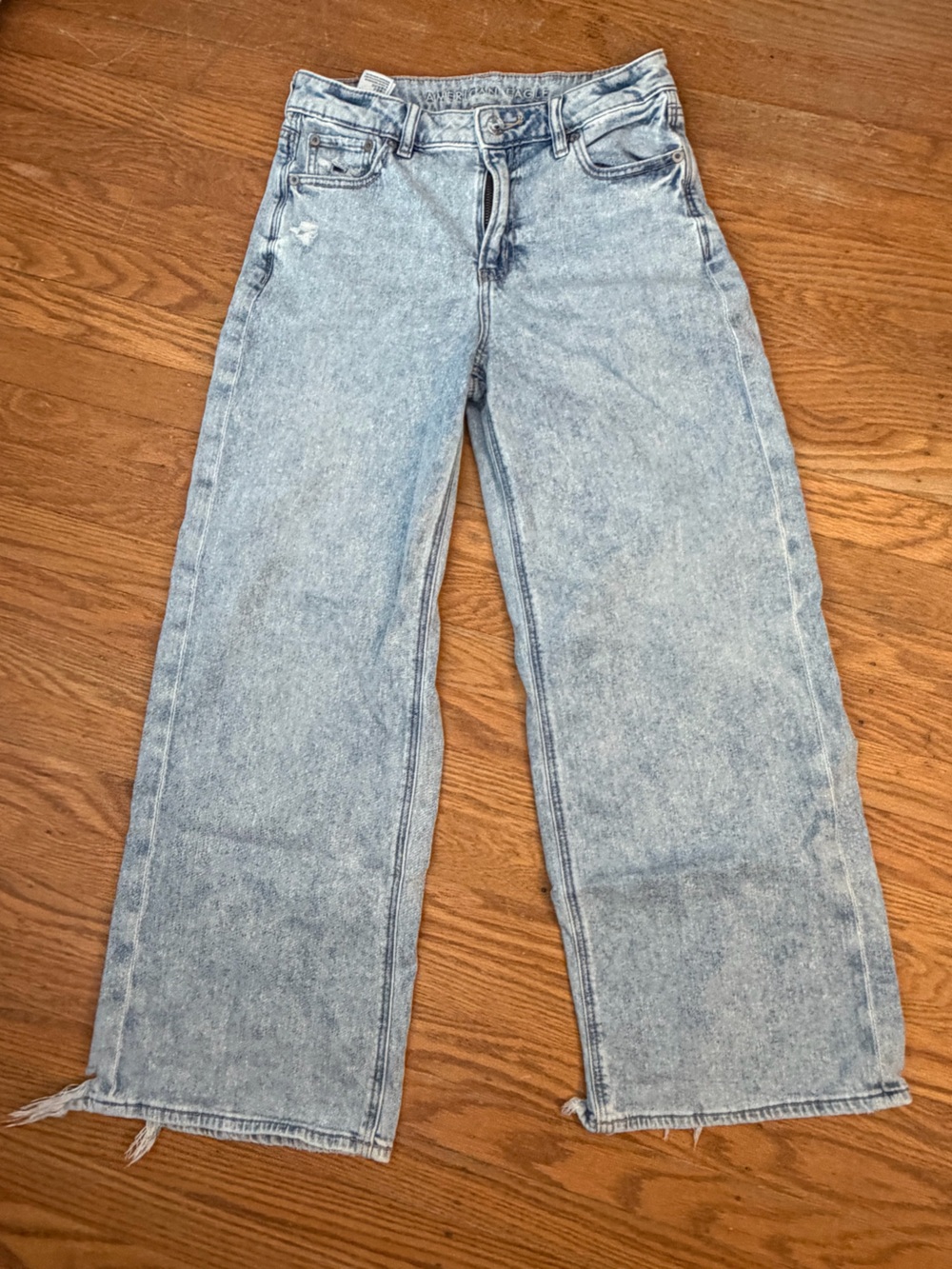American Eagle Super High- rise Baggy Wide Leg Jeans - 00 short